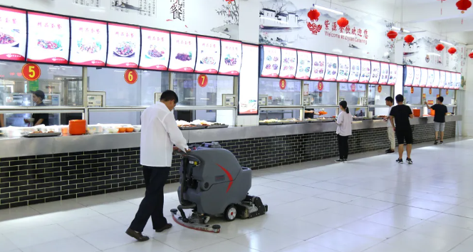 高美助力餐廳地面清潔維護(hù)